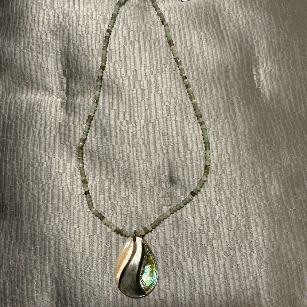 Elegant Silver and Green Pendant Necklace